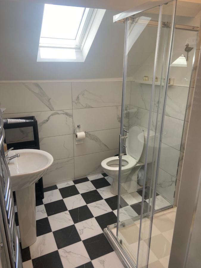 Adams Townhouse Panzió Dingle Kültér fotó